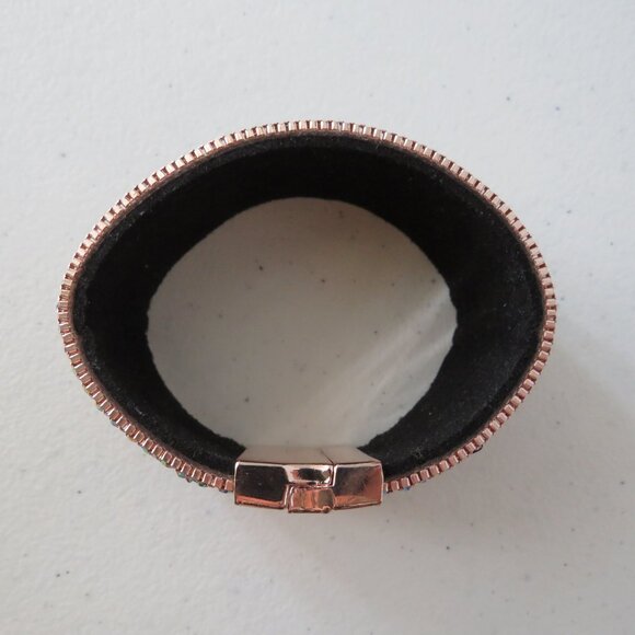 Natural Amethyst Chips Rhinestones Suede Leather Magnetic Clasp Bracelet - Picture 15 of 15